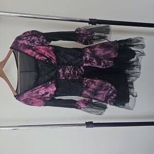 🥳🥳🥳Womens Gothic & Bee Halloween Costume Size M/ L